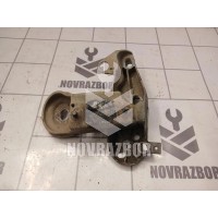 Кронштейн опоры двигателя VW Passat B5 96-00