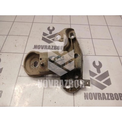 Кронштейн опоры двигателя VW Passat B5 96-00