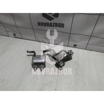 Петля двери Suzuki SX4 2006-2013