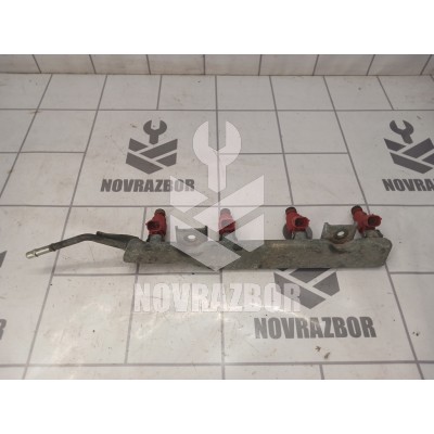 Рейка топливная (рампа) Nissan Almera N16 2000-2006