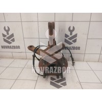 Кулак поворотный передний правый Nissan Almera N16 2000-2006