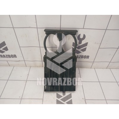 Подстаканник Nissan Almera N16 2000-2006