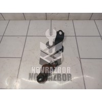 Кронштейн крепления переднего стабилизатора Nissan Almera N16 2000-2006