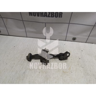 Ограничитель двери Nissan Almera N16 2000-2006