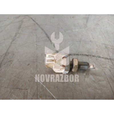 Датчик включения стопсигнала Kia RIO 1 2000-2004