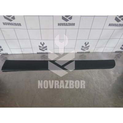 Молдинг передней левой двери Suzuki SX4 2006-2013