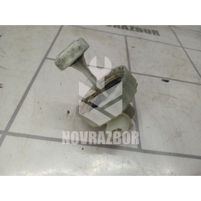 Крышка бачка тормозной жидкости VW Golf 3 Vento 91-97