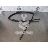 Уплотнитель стекла двери Mazda Mazda 3  BK  02-09