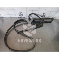 Уплотнитель двери Mazda Mazda 3  BK  02-09