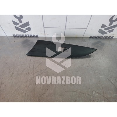 Накладка (кузов внутри) Mazda Mazda 3  BK  02-09