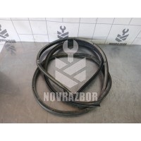 Уплотнитель двери Mazda Mazda 3  BK  02-09