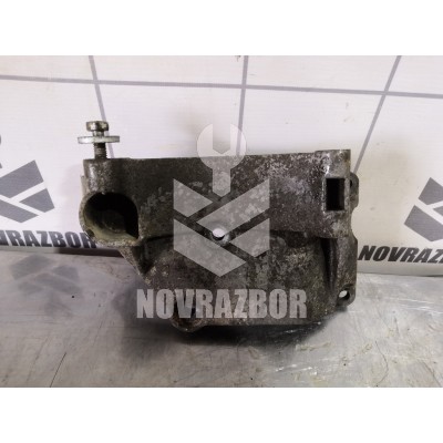 Кронштейн генератора VW Golf 3 Vento 91-97