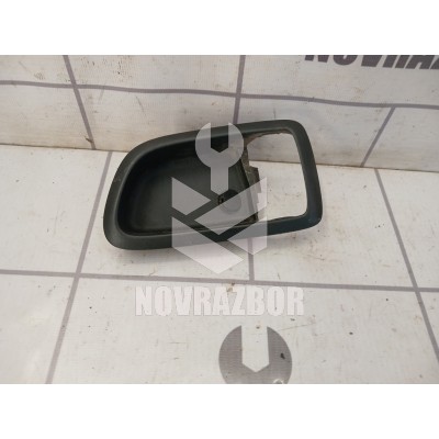 Накладка ручки внутренней Mazda Mazda 3  BK  02-09