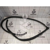 Уплотнитель двери Mazda Mazda 3  BK  02-09