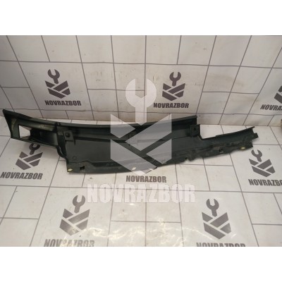 Решетка стеклоочистителя Mazda Mazda 3  BK  02-09