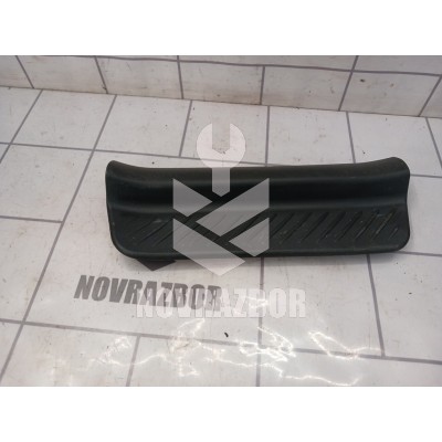 Накладка на порог Mazda Mazda 3  BK  02-09