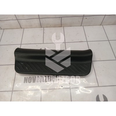 Накладка на порог Mazda Mazda 3  BK  02-09