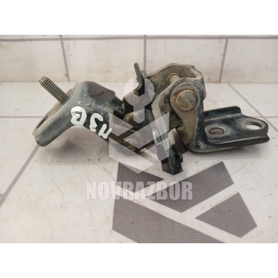 Петля двери задней правой верхняя Mazda Mazda 3  BK  02-09