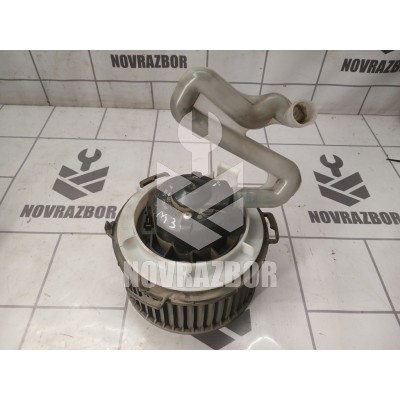 Моторчик печки Mazda Mazda 3  BK  02-09