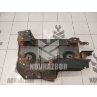 Крепление АКБ (корпус/подставка) VW Golf 3 Vento 91-97