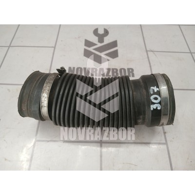 Патрубок воздушного фильтра Peugeot 307 2001-2008
