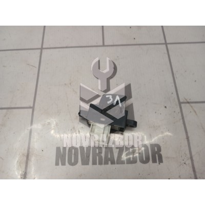 Кнопка стеклоподъемника Nissan Almera N16 2000-2006