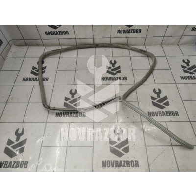 Уплотнитель VW Golf 3 Vento 91-97