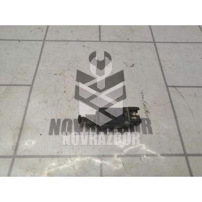 Датчик включения стопсигнала VW Golf 3 Vento 91-97 Датчик включения стопсигнала VW Golf 3 Vento 91-97