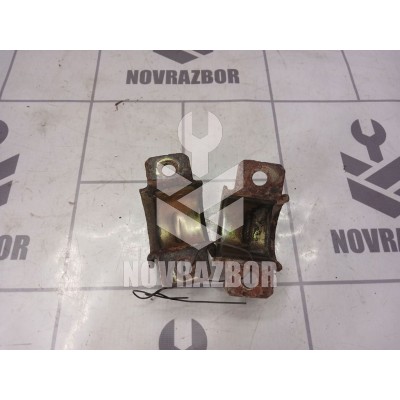 Кронштейн крепления переднего стабилизатора Ford Focus 2 05-08