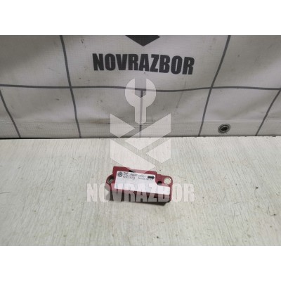 Датчик AIR BAG VW Golf 4 Bora 97-05