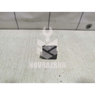 Кнопка стеклоподъемника VW Golf 4 Bora 97-05