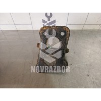 Кронштейн задней балки VW Golf 4 Bora 97-05