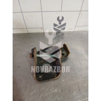 Кронштейн задней балки VW Golf 4 Bora 97-05