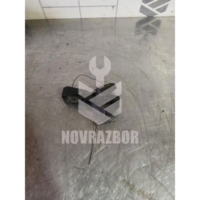 Кронштейн радиатора VW Golf 4 Bora 97-05