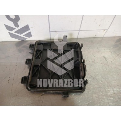 Крышка блока предохранителей VW Golf 4 Bora 97-05