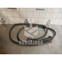 Уплотнитель двери Mazda 323 BA 94-98
