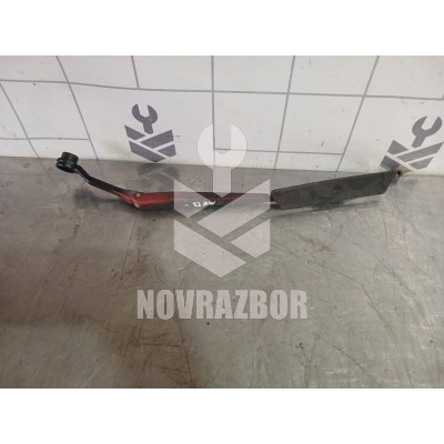 Поводок стеклоочистителя передний левый Mazda 323 BA 94-98 Поводок стеклоочистителя передний левый Mazda 323 BA 94-98