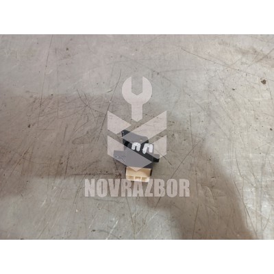 Кнопка стеклоподъемника Mazda 323 BA 94-98