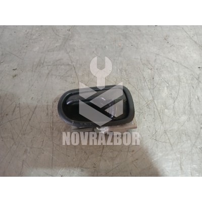 Ручка двери внутренняя левая Mazda 323 BA 94-98