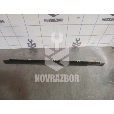 Молдинг стекла Mazda 323 BA 94-98 Молдинг стекла Mazda 323 BA 94-98
