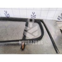 Уплотнитель стекла двери Skoda Fabia 2007-2015