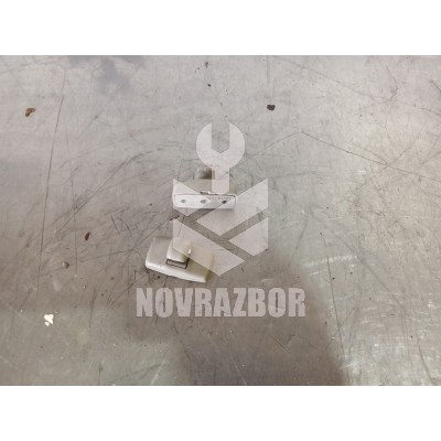 Крючок солнцезащитного козырька Audi 80  90  B3  86-91