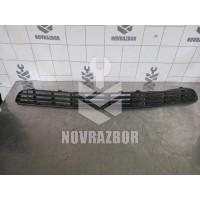 Решетка в бампер центральная Audi 80  90  B3  86-91