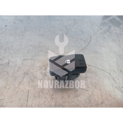 Кнопка центрального замка Renault Logan 2005-2014