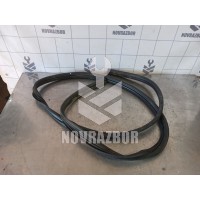 Уплотнитель двери Renault Logan 2005-2014