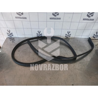 Уплотнитель двери Renault Logan 2005-2014