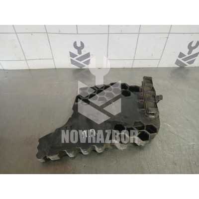 Кронштейн (сопут. товар) Renault Clio 2 Symbol 1998-2008
