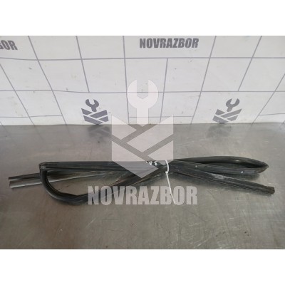 Уплотнитель стекла двери Kia RIO 1 2000-2004