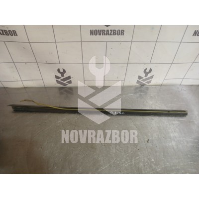 Уплотнитель стекла двери VW Golf 3 Vento 91-97 Уплотнитель стекла двери VW Golf 3 Vento 91-97