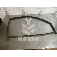 Уплотнитель стекла двери VW Golf 3 Vento 91-97